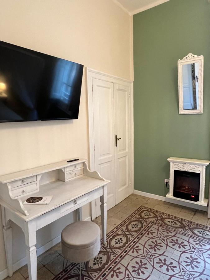 Borgo Marinaro Suite Salerno Eksteriør bilde