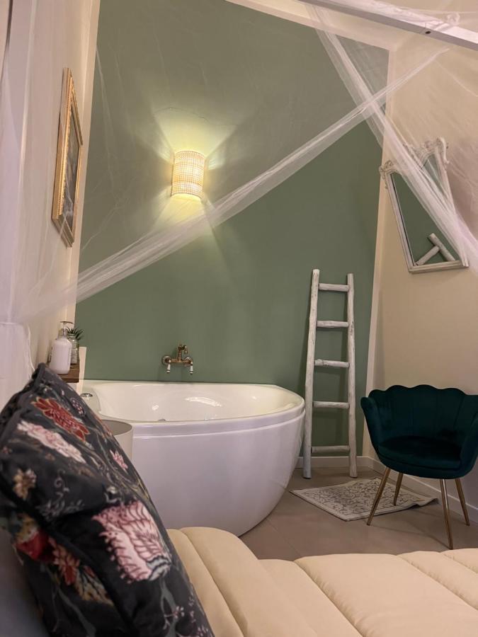Borgo Marinaro Suite Salerno Eksteriør bilde